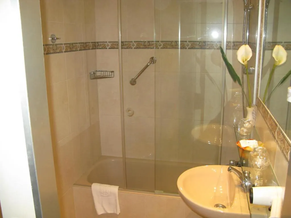 Hostal Bahia San Sebastián 2*,  Spanien